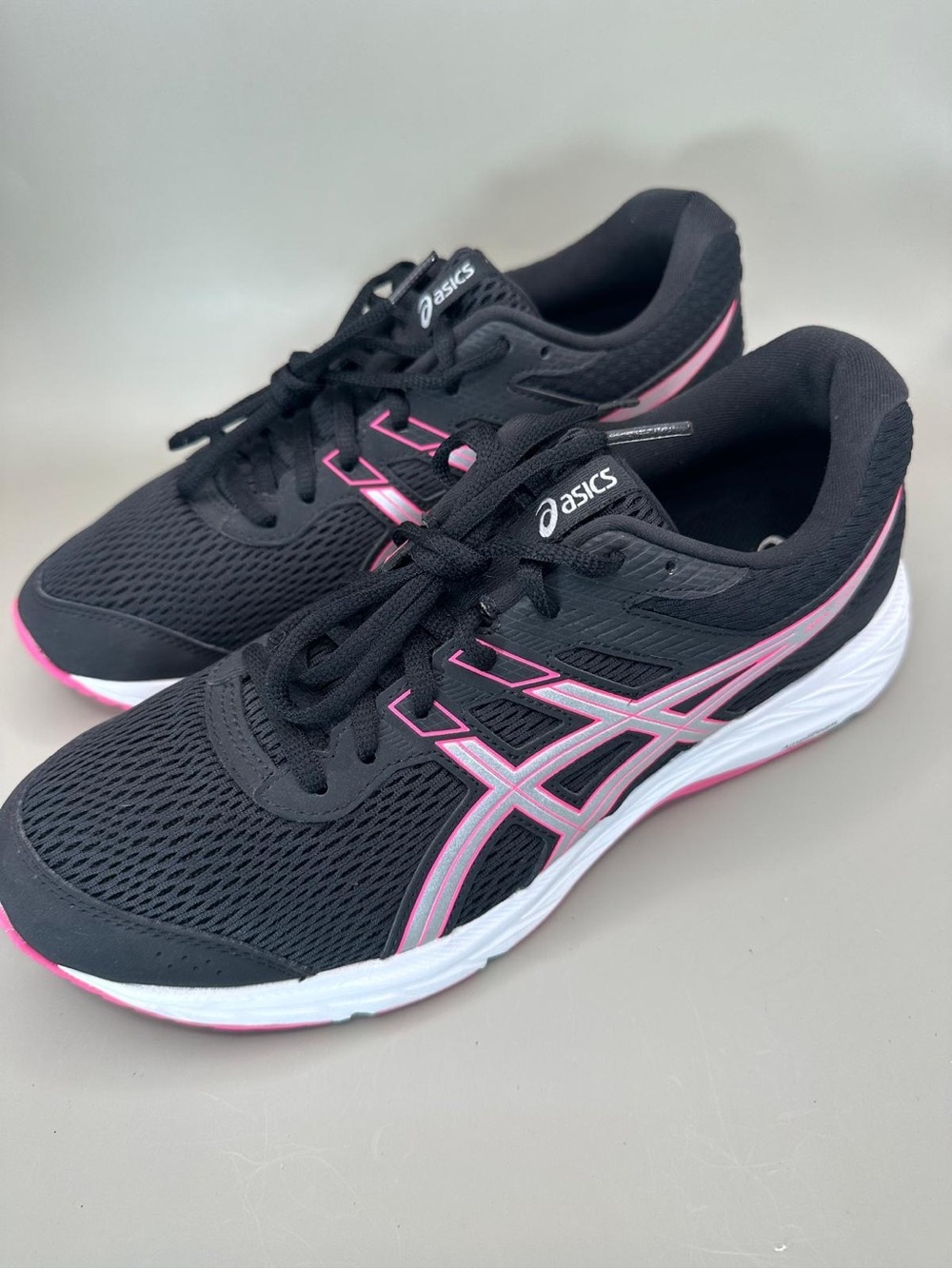 Asics Gel CONTEND 6 Woman’s Black Running Shoes Size 10 Low Top Sneakers.
